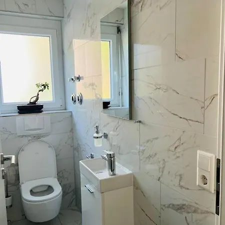 Stilvolle 3 Designer Am Rhein Zentral بريساش ام رين