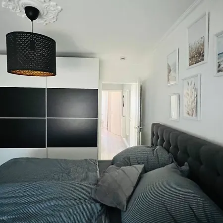 Stilvolle 3 Designer Am Rhein Zentral شقة بريساش ام رين